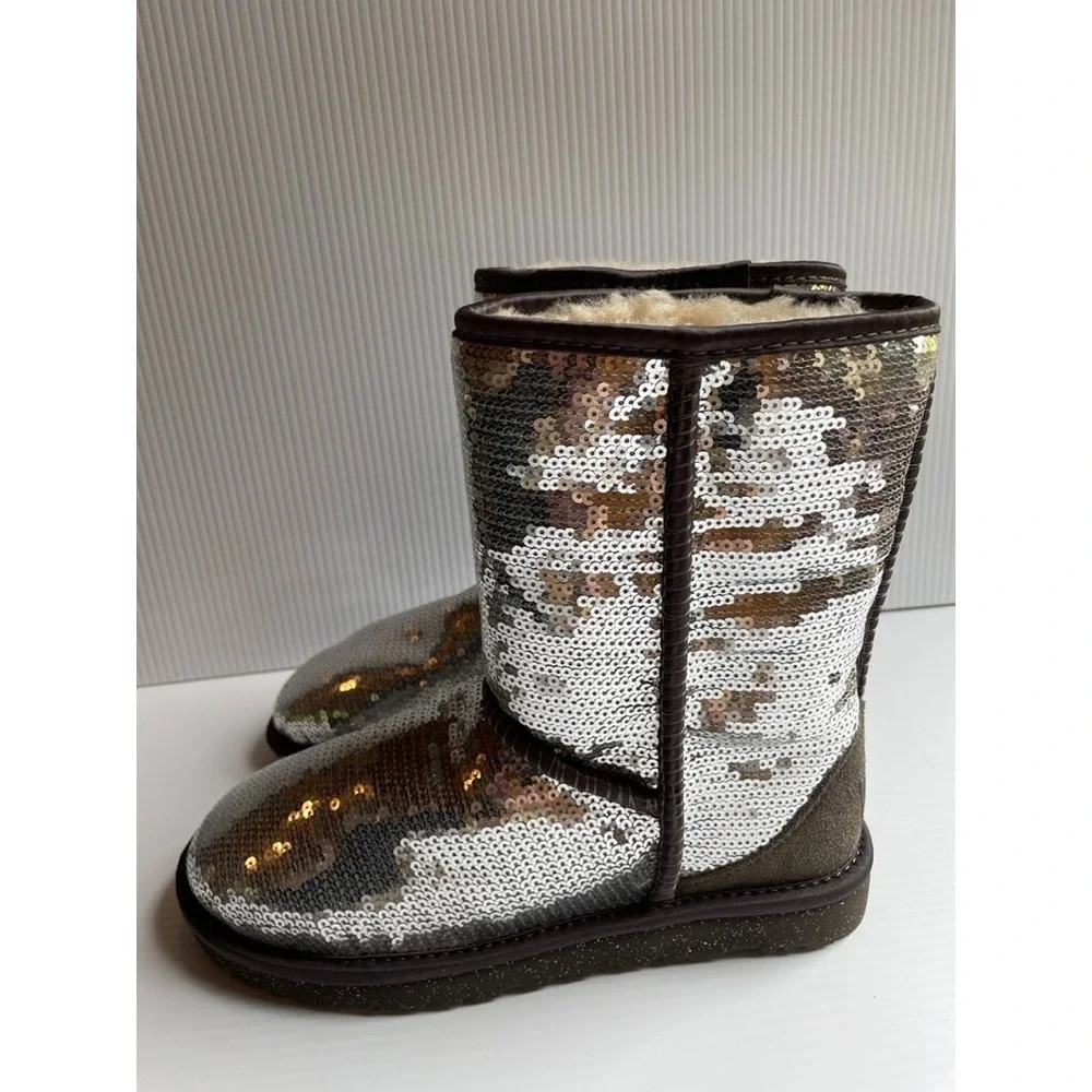 UGG 1006739 Silver Classic Short Womens Sequins Boots Rare Size US 6 NWOB